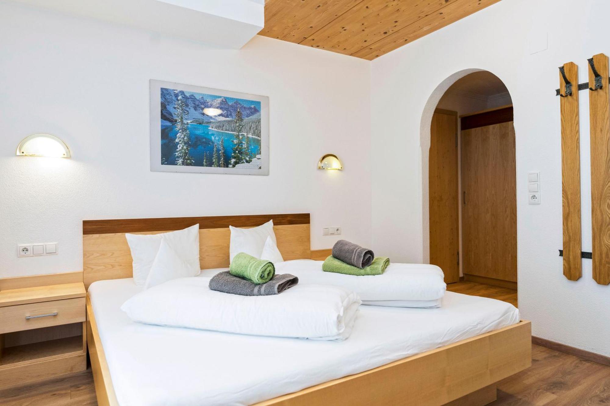 Hotel Garni Siegele - Inklusive Silvretta-Card Premium Ischgl Exterior foto
