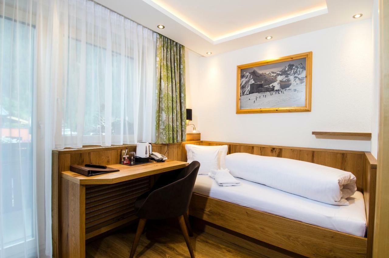 Hotel Garni Siegele - Inklusive Silvretta-Card Premium Ischgl Exterior foto