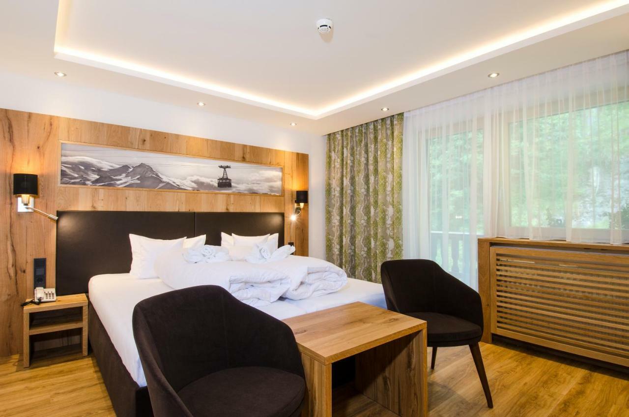 Hotel Garni Siegele - Inklusive Silvretta-Card Premium Ischgl Exterior foto